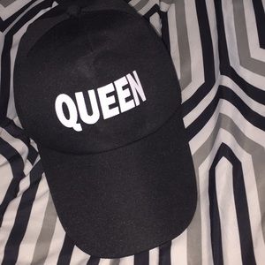 “Queen” hat.